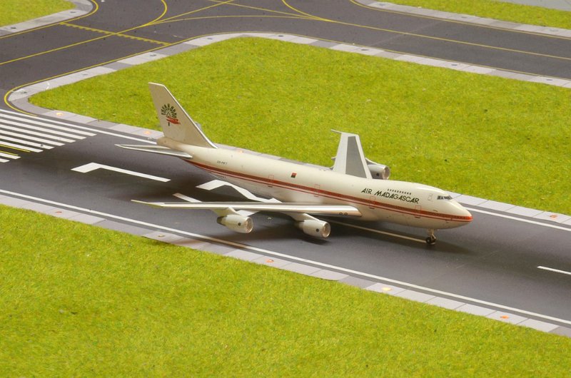 593.JPG - Boeing 747-2B2BM   ( 5R-MFT )   Pièce collection N° 593