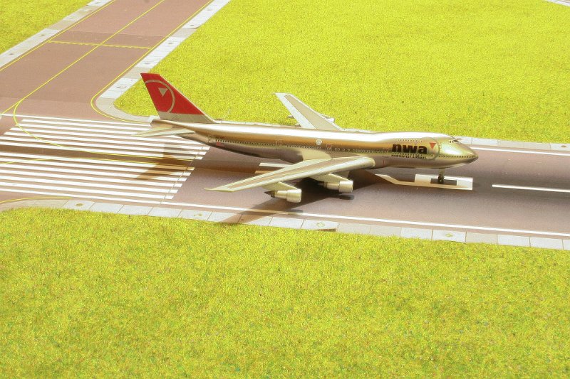 103.JPG - Boeing 747-251B ( N627US ) Pièce collection N° 103