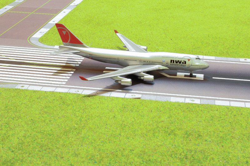 283.JPG - Boeing 747-451 ( N661US ) Pièce collection N° 283